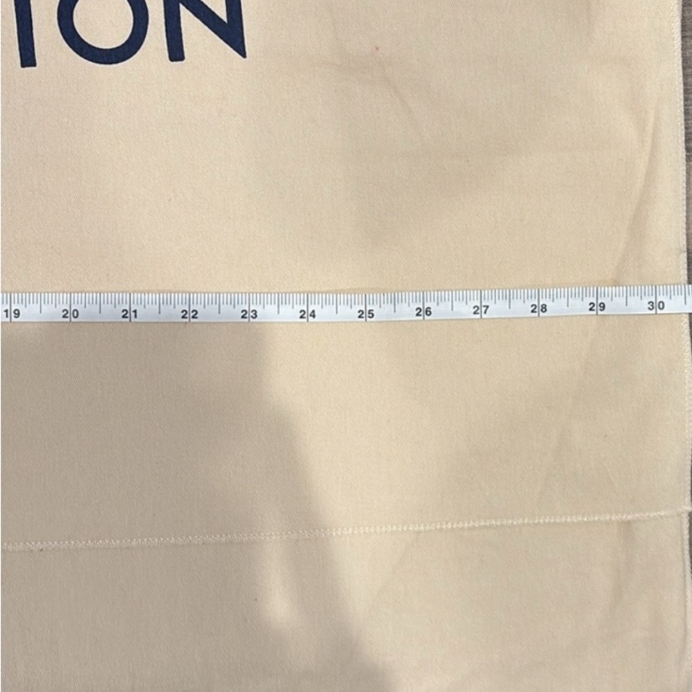 Louis Vuitton XL Dust Bag - Picture 2 of 3